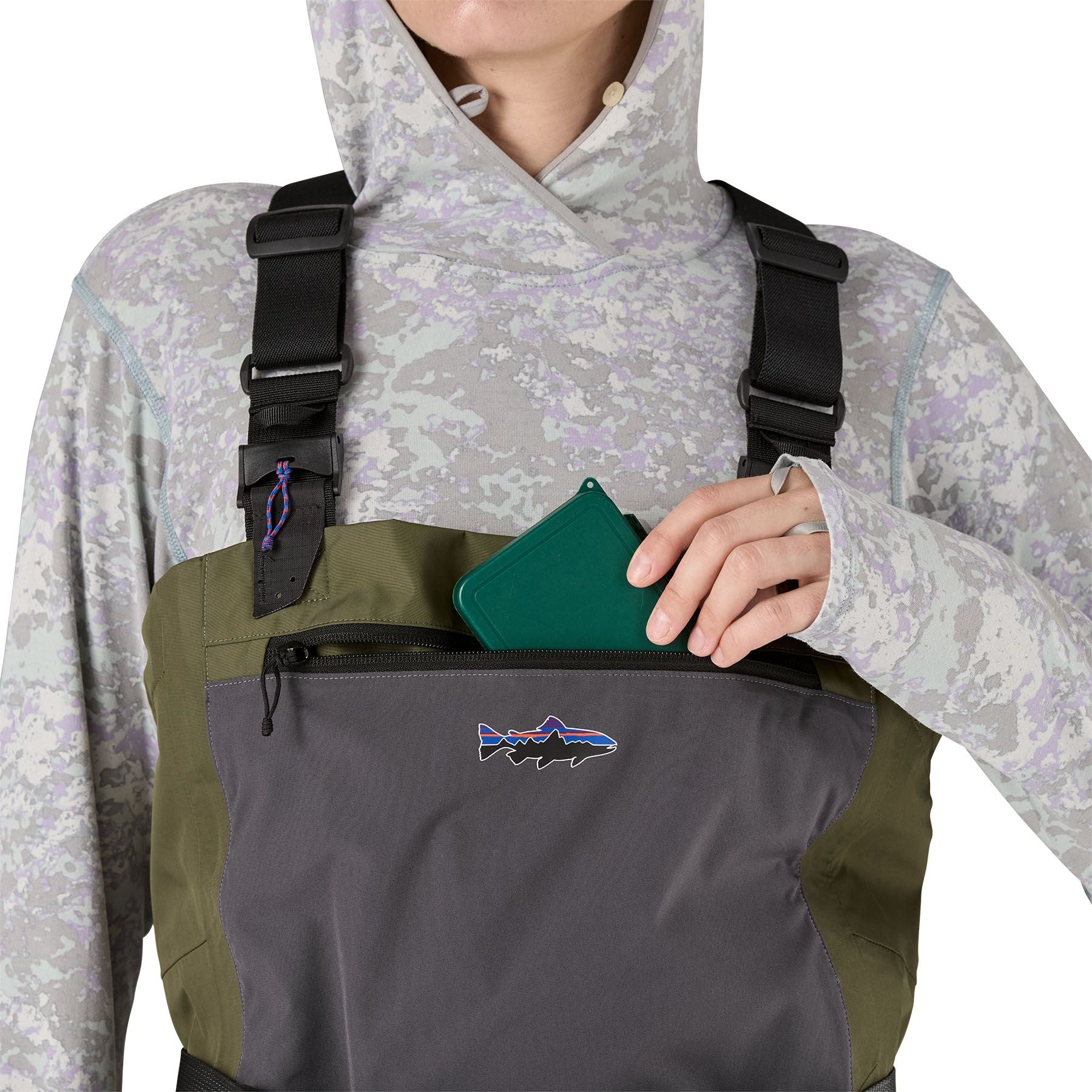 Patagonia Women's Swiftcurrent Traverse Waders Basin Green Image 10