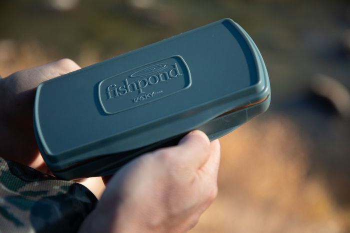 Fishpond Tacky Pescador Fly Box - Magpad - Smoke Grey