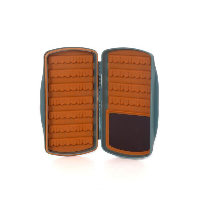 Fishpond Tacky Pescador Fly Box - Magpad - Smoke Grey